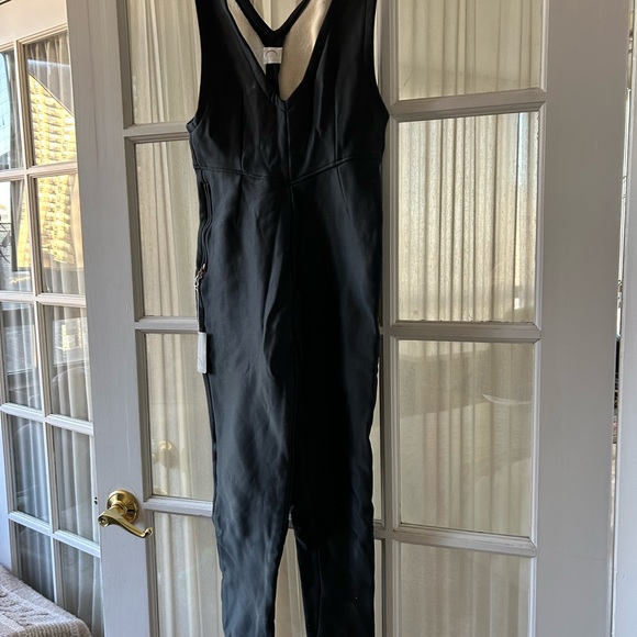 Bogner Ski Jumpsuit-size 8 NEVER WORN!